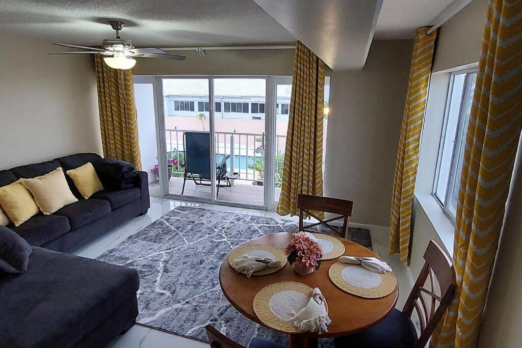 Nassau Harbour Cozy 2 Bedroom Condo Extérieur photo